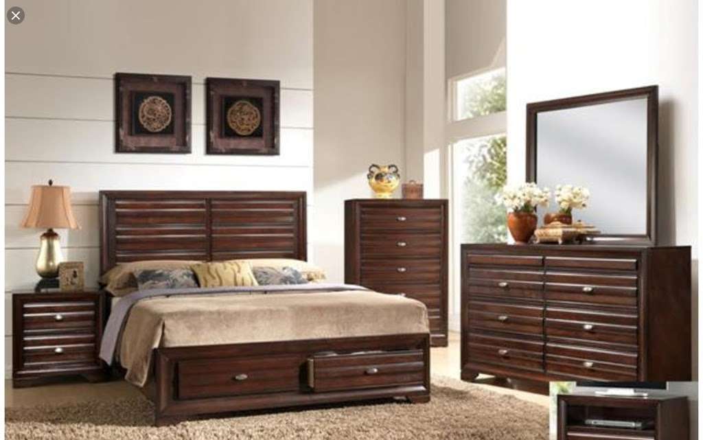 Mr. Bee’s furniture | 1009 N Brooks St, Brazoria, TX 77422, USA | Phone: (979) 985-5551