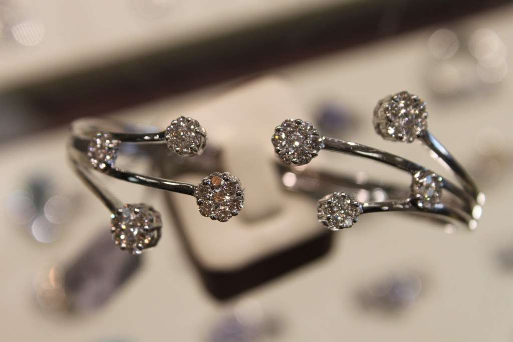 Jewelry World | 26530 Bouquet Canyon Rd, Santa Clarita, CA 91350 | Phone: (661) 297-7465