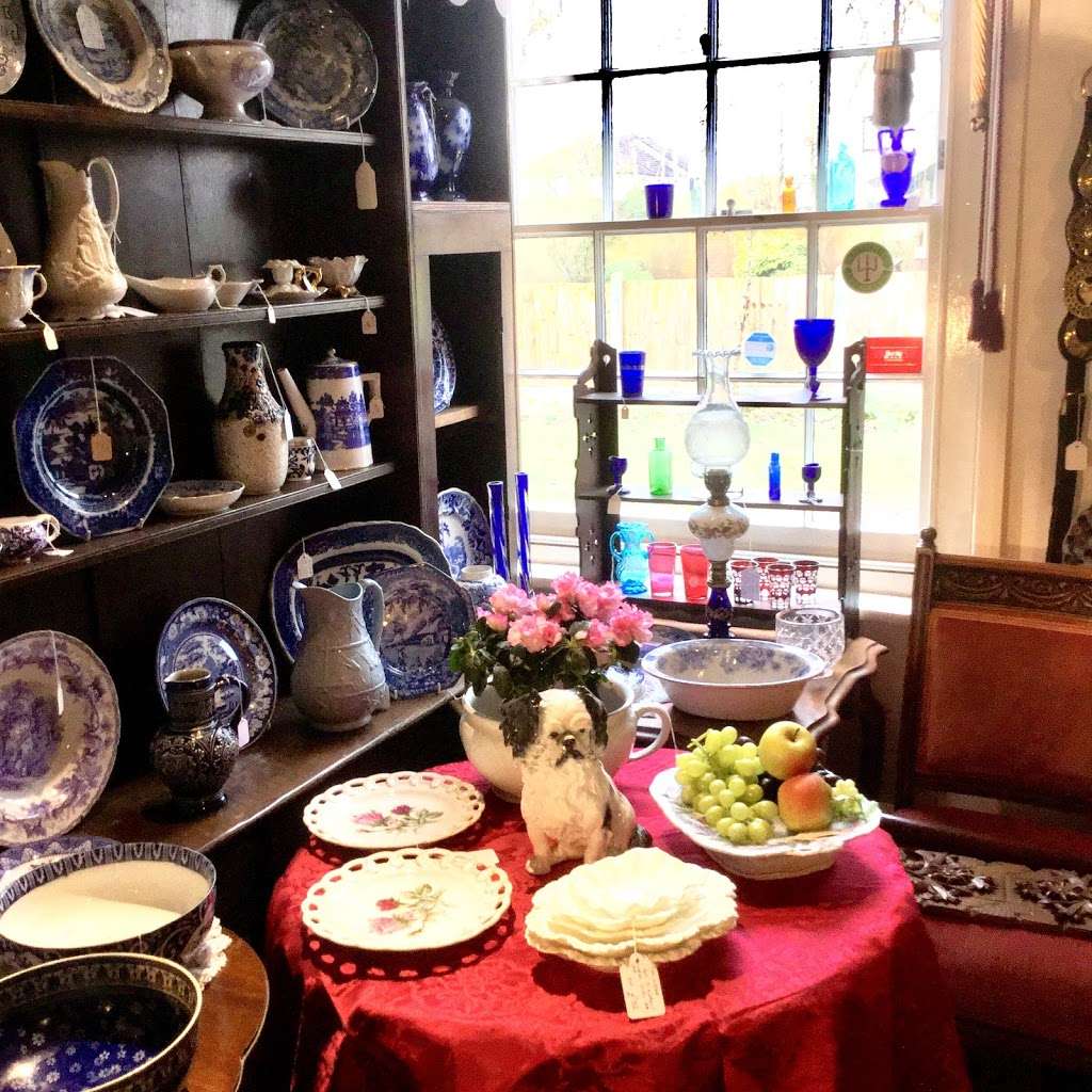 Megarrys Antiques & Teashop | Blacksmiths Alley, Blackmore, Ingatestone CM4 0RR, UK | Phone: 01277 821031