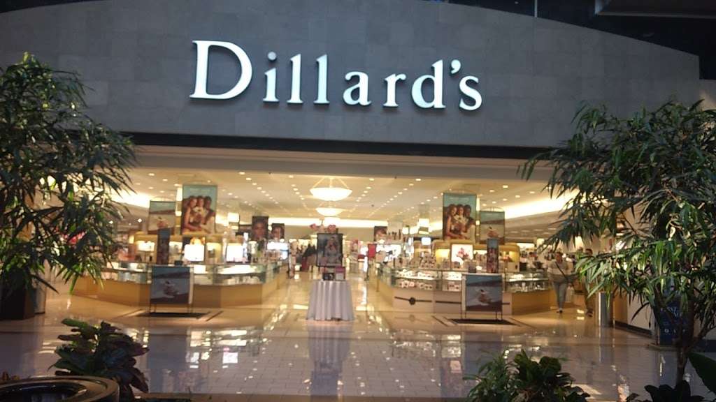 Dillards | 1255 Rancho Vista Blvd, Palmdale, CA 93551, United States | Phone: (661) 267-0670