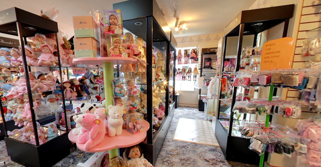 The Doll Hospital | 419 Gentry St #102, Spring, TX 77373, USA | Phone: (281) 350-6722