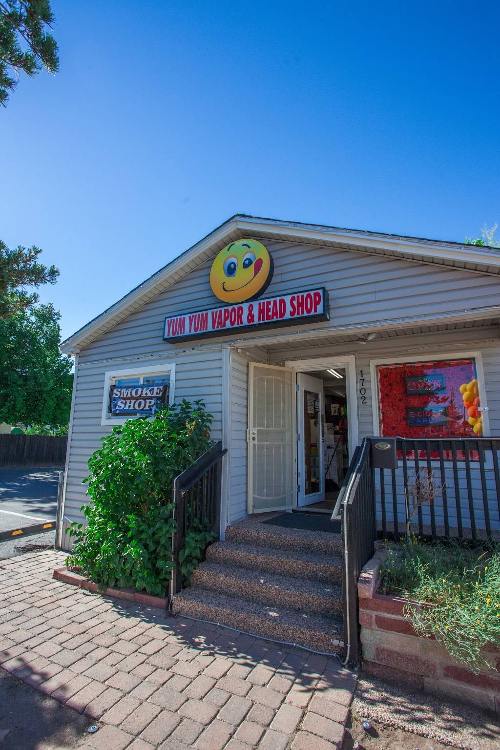 Yum Yum Vapor & Head Shop | 1702 G. St, Sparks, NV 89431, USA | Phone: (775) 432-1206