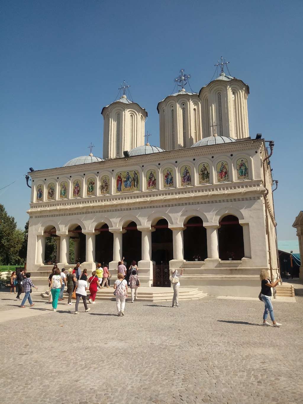 Sts Constantine and Helen Romanian Orthodox Cathedral | 5410 N Newland Ave, Chicago, IL 60656 | Phone: (773) 774-1677