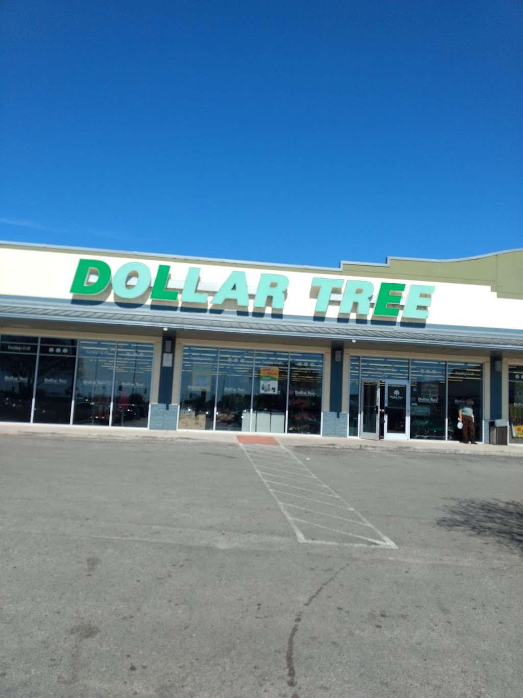 Dollar Tree | 2000 S East Loop 410, San Antonio, TX 78220, USA | Phone: (210) 278-5877