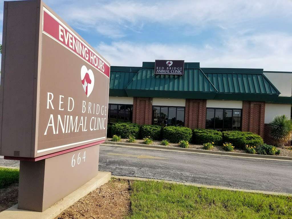 Red Bridge Animal Clinic - 664 E Red Bridge Rd, Kansas City, MO 64131