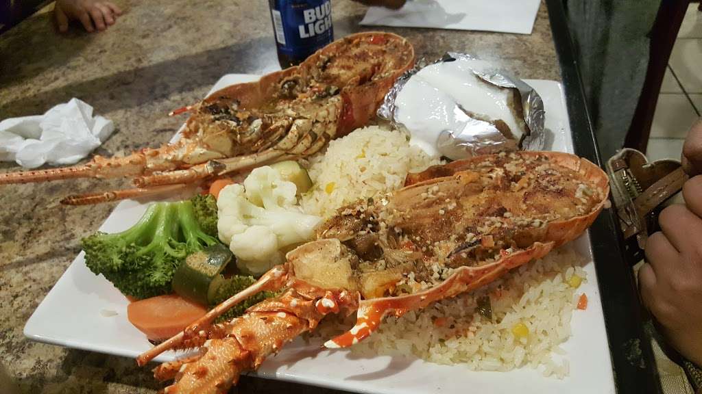 Mariscos Uruapan | 10940 Limonite Ave, Mira Loma, CA 91752 | Phone: (951) 479-5910