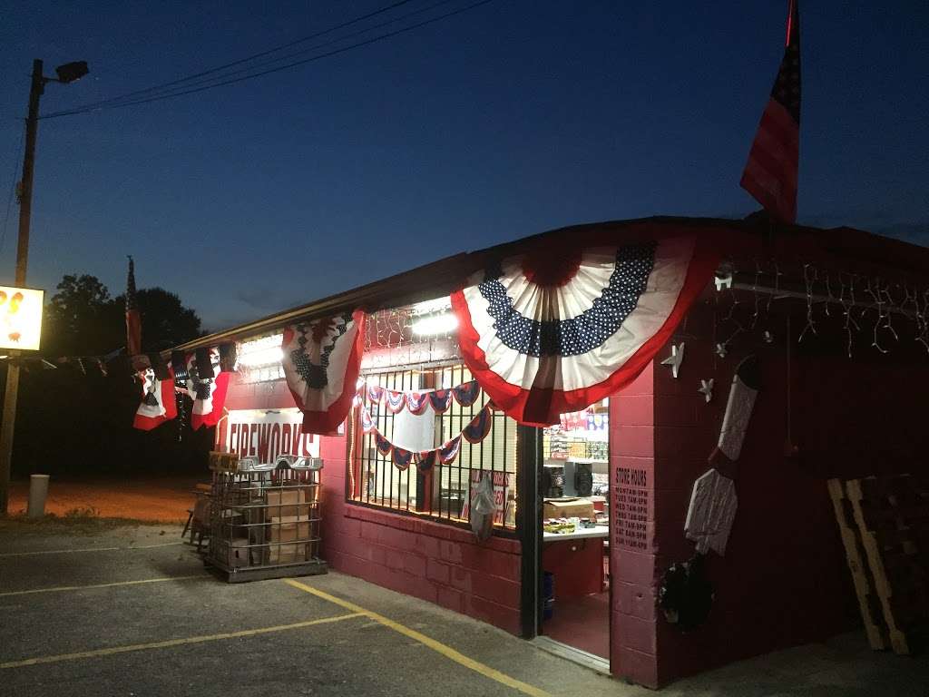 Brads Liquor, Convenience & Fireworks Store | 1140 State Hwy 55 E, Clover, SC 29710 | Phone: (803) 222-7575