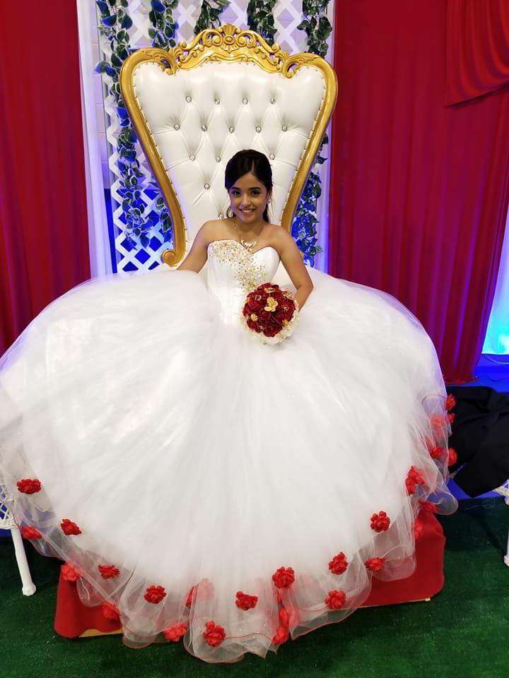 Mis Quince Boutique | 3980 Georgetown Rd #A, Indianapolis, IN 46254, USA | Phone: (317) 423-9540