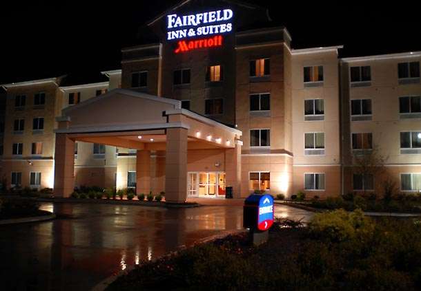 Fairfield Inn & Suites by Marriott Millville Vineland | 301 Bluebird Ln, Millville, NJ 08332, USA | Phone: (856) 776-2400