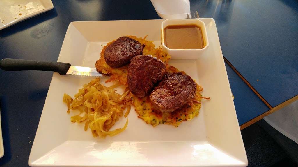 Euro Bistro | 314 Elden St, Herndon, VA 20170, USA | Phone: (703) 481-8158