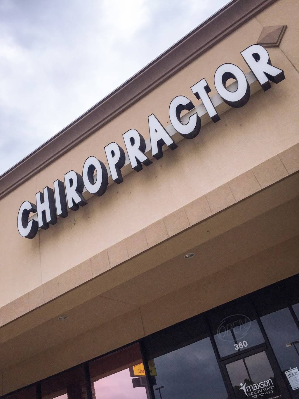 Maxson Chiropractic | 9907 S Texas 6 #360, Sugar Land, TX 77498, USA | Phone: (832) 328-0303