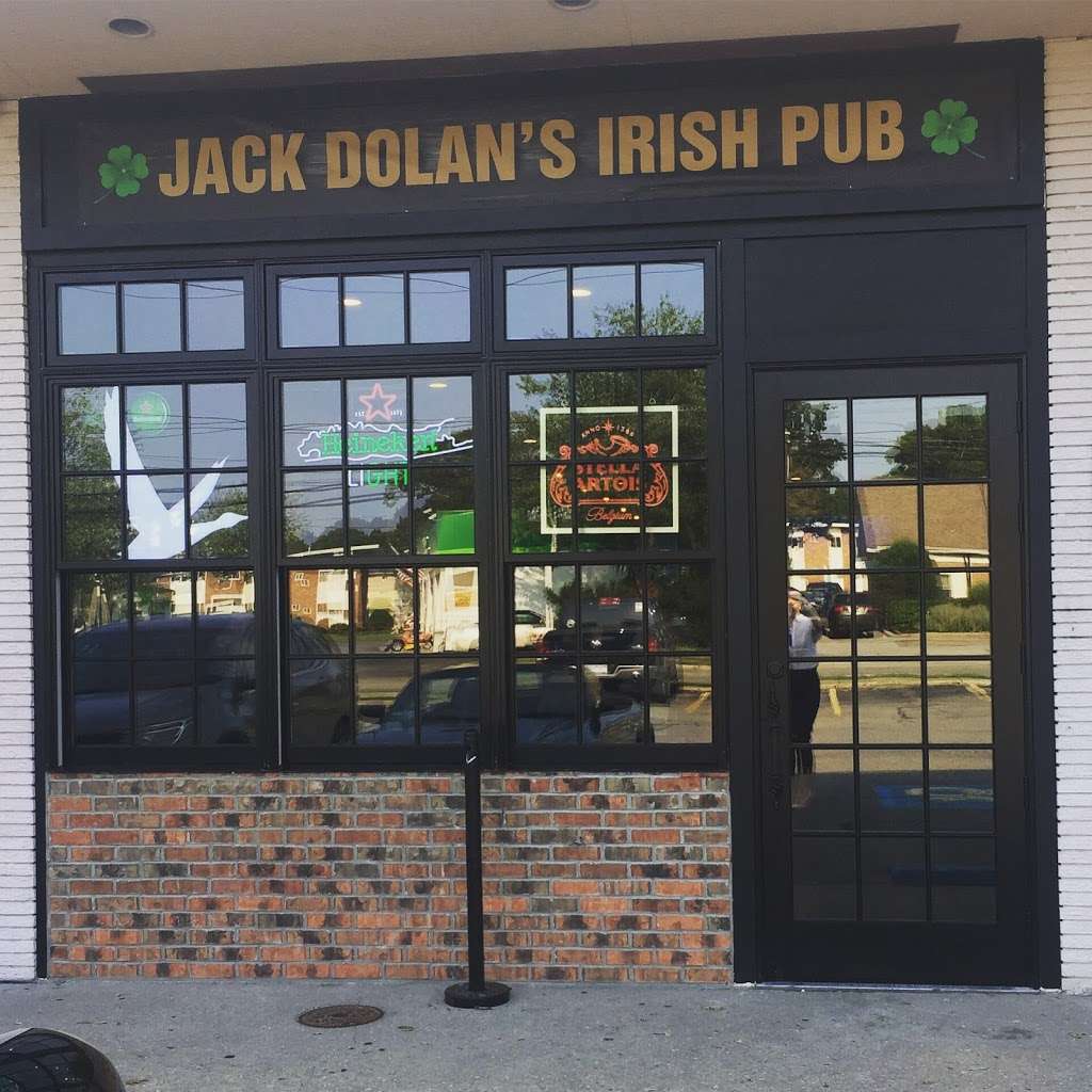 Jack Dolan’s Irish Pub | 296 Maple Ave, Smithtown, NY 11787, USA | Phone: (631) 724-1500