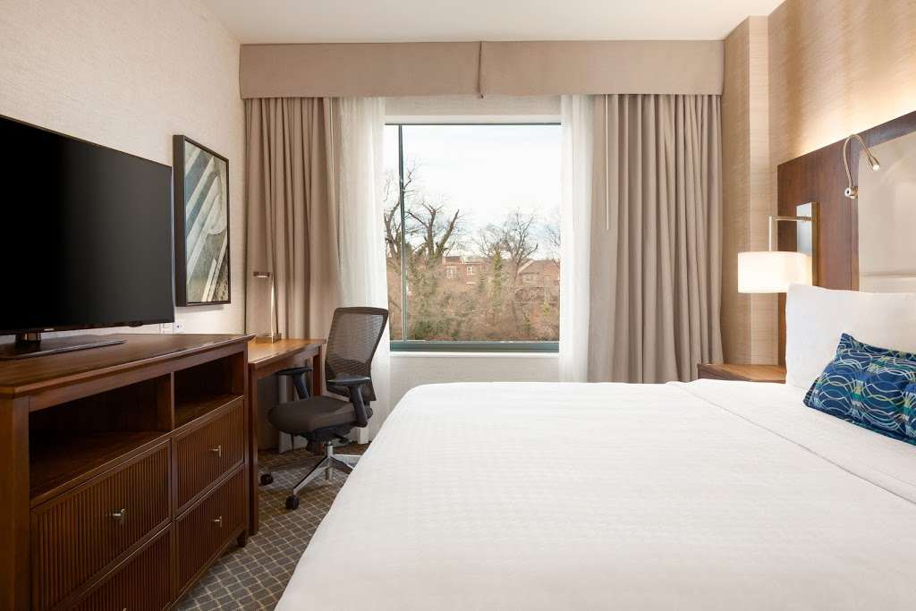 Homewood Suites by Hilton Arlington Rosslyn Key Bridge | 1900 N Quinn St, Arlington, VA 22209 | Phone: (703) 348-2828