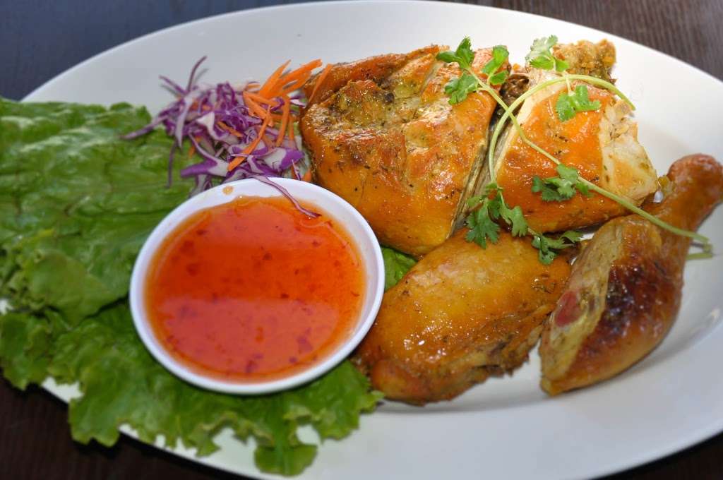 Ing Doi Thai Kitchen | 28072 Bouquet Canyon Rd, Saugus, CA 91350, USA | Phone: (661) 263-9888