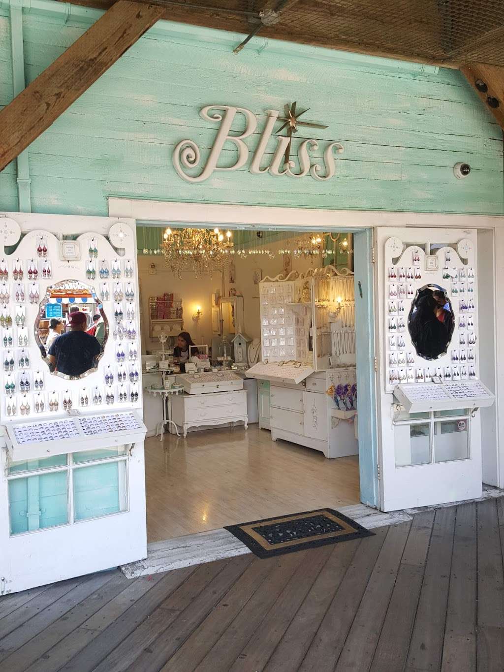 Bliss Pier 39 | 1600 Holloway Ave, San Francisco, CA 94132, USA | Phone: (415) 217-7047