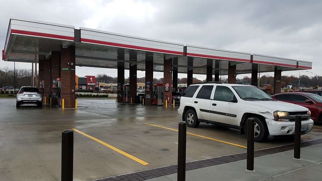 QuikTrip | 1301 NW Woods Chapel Rd, Blue Springs, MO 64015, USA | Phone: (816) 229-1791