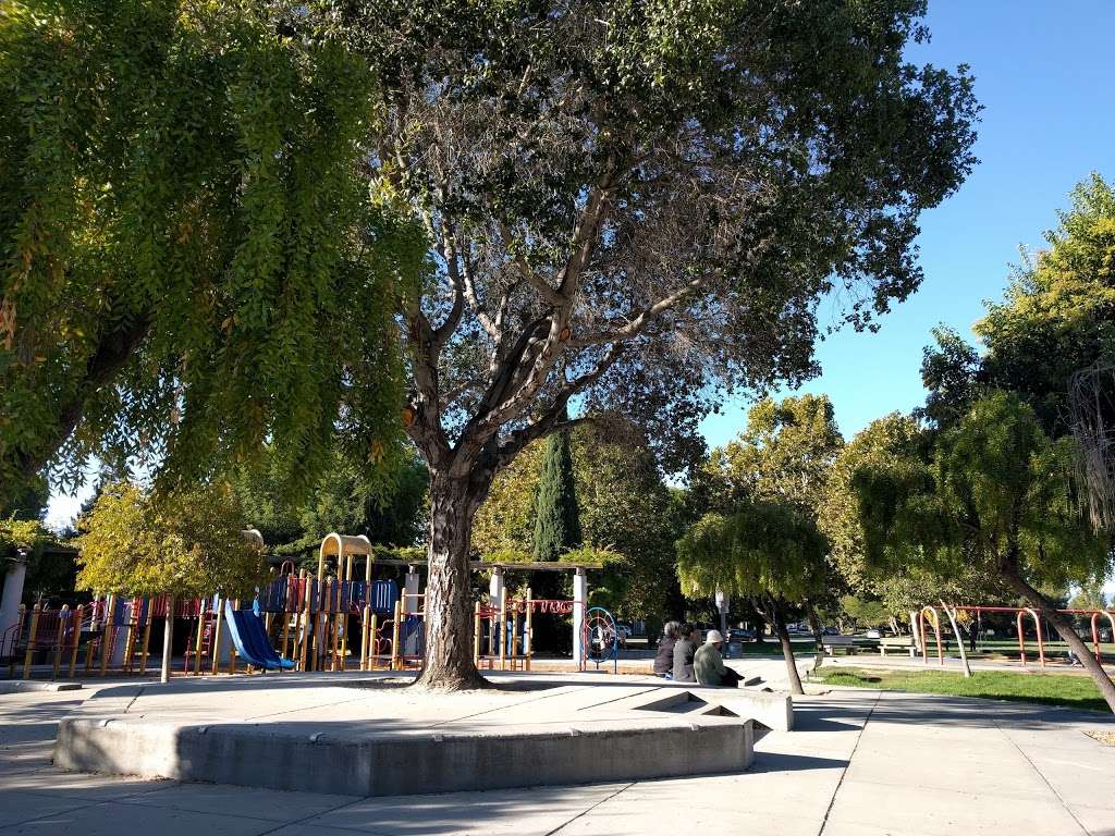 Townsend Park | Townsend Avenue & Towsend Circle, San Jose, CA 95131, USA | Phone: (408) 793-5510