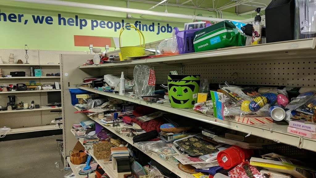 Goodwill Store | 1520 E 86th St, Indianapolis, IN 46240, USA | Phone: (317) 569-1551