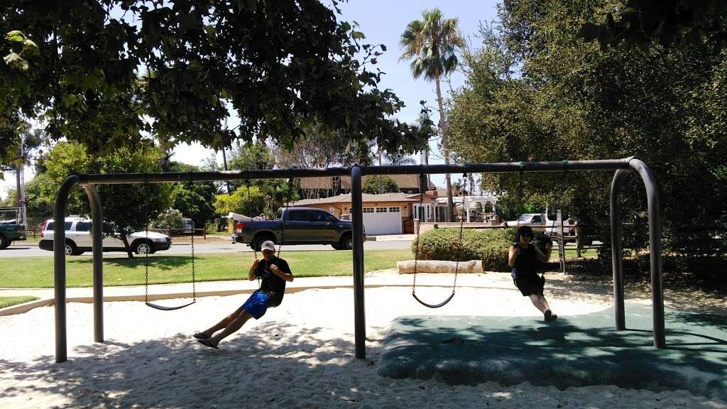 Leucadia Oaks Park | 1511 N Vulcan Ave, Encinitas, CA 92024, USA | Phone: (760) 633-2740