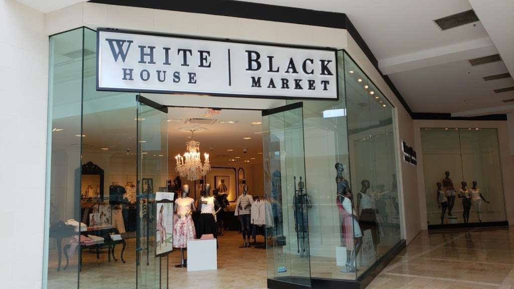 White House Black Market | 2160 Garden State Place, Paramus, NJ 07652, USA | Phone: (201) 843-5835