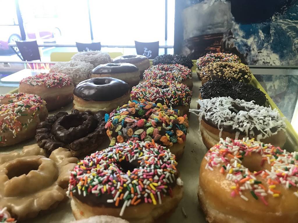 Grannys Donuts | 2340 Pacific Coast Hwy # E, Long Beach, CA 90804, USA | Phone: (562) 248-2594