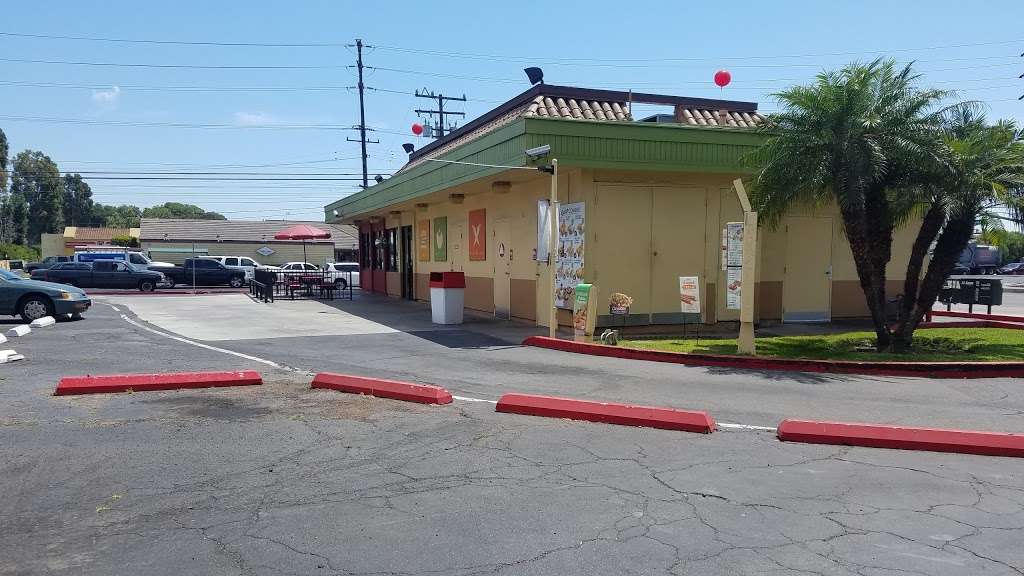 Del Taco | 2841 W Warner Ave, Santa Ana, CA 92704 | Phone: (714) 957-0900