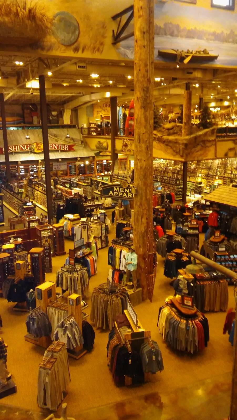 Bass Pro Shops | 2901 Bass Pro Dr, Council Bluffs, IA 51501, USA | Phone: (712) 325-6000