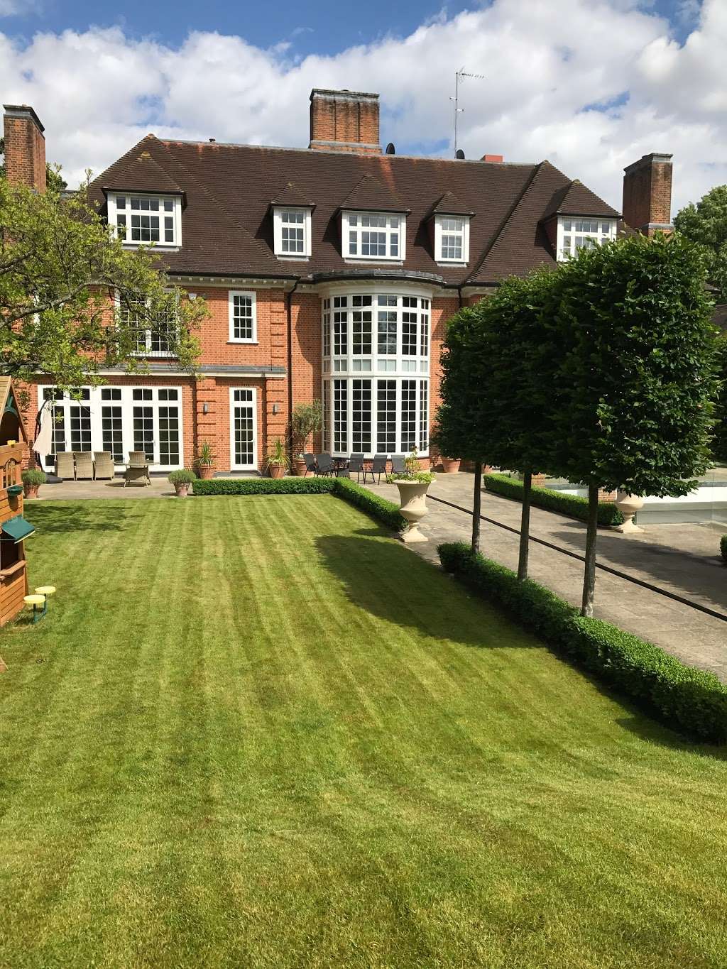 Ace Garden Maintenance London | 1 Staveley Gardens, Chiswick, London W4 2TF, UK | Phone: 07470 091881