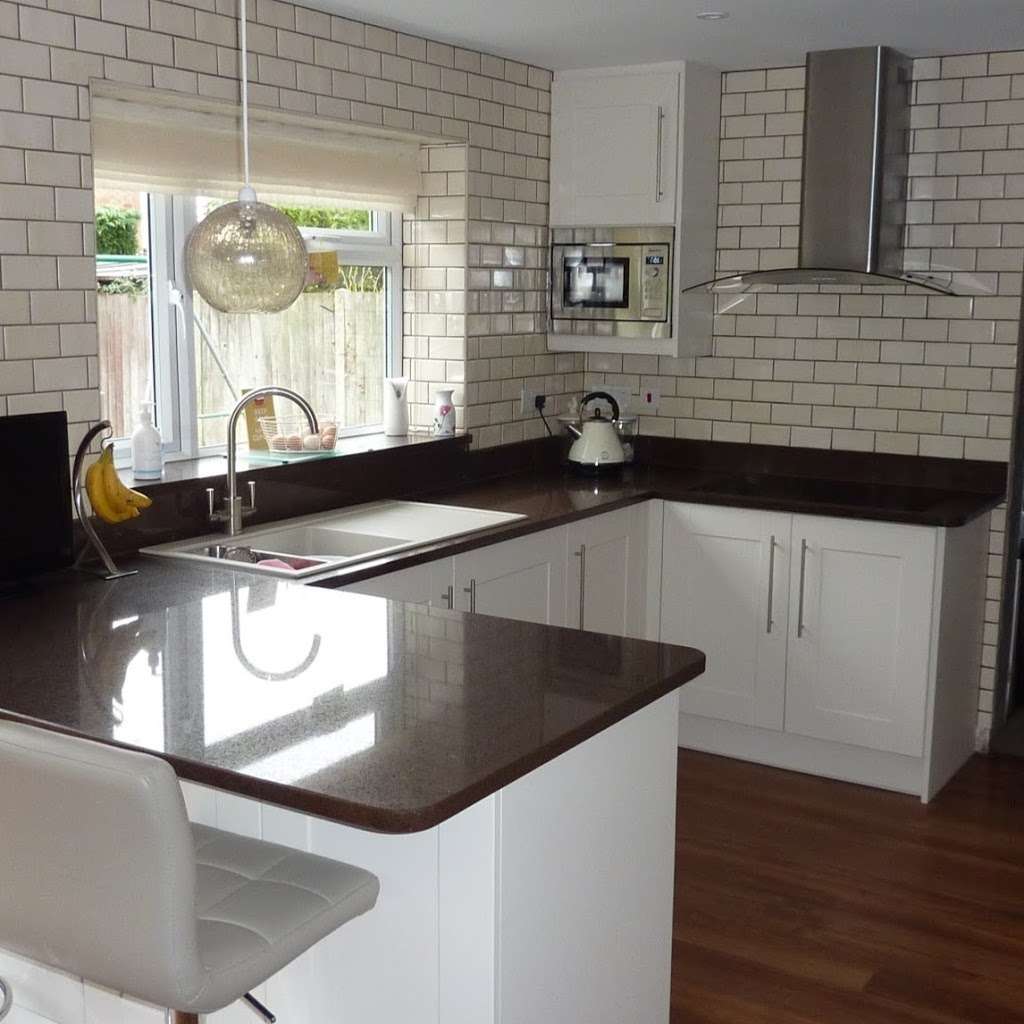 J A S fitted kitchens and bedrooms | 4 Mendlesham, Welwyn Garden City AL7 2QG, UK | Phone: 07956 591539