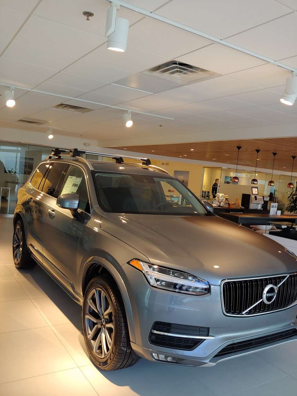 Lovering Volvo Cars Nashua | 180 Daniel Webster Hwy, Nashua, NH 03060, USA | Phone: (603) 888-7070