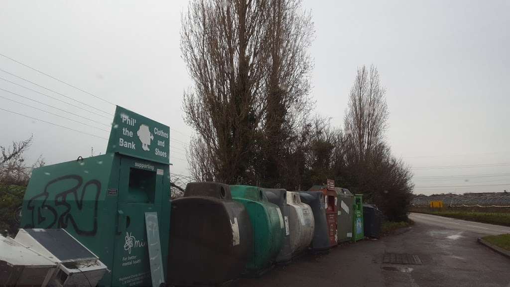 Bottle Bank Recycling | New Barn Rd, Southfleet, Gravesend DA13 9PP, UK