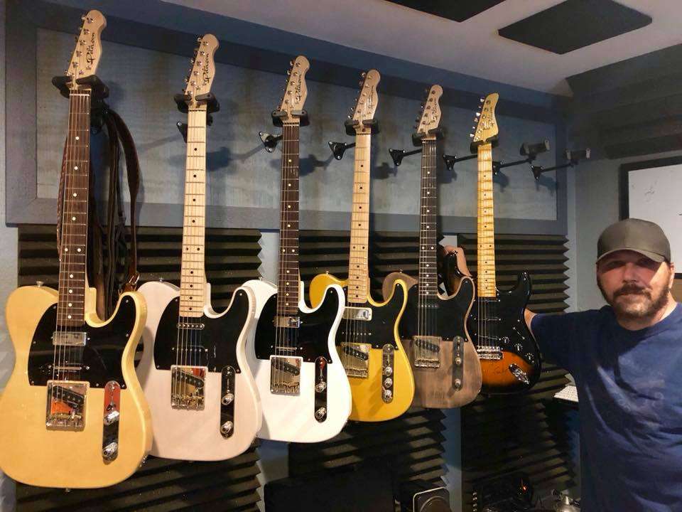 Peterson Guitars | 11475 Chimayo Rd, Apple Valley, CA 92308, USA | Phone: (760) 403-0500