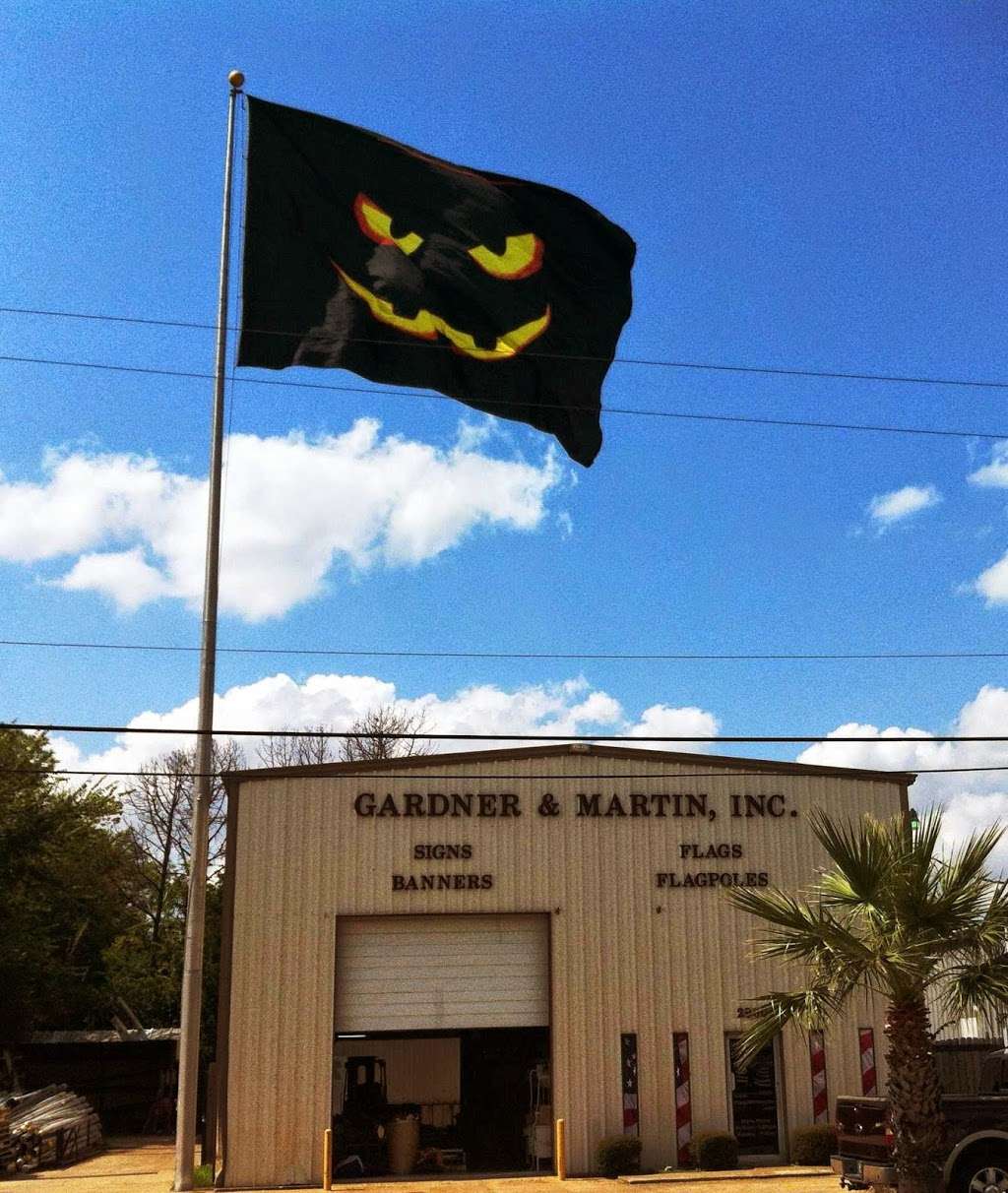 Gardner & Martin Flags, Flagpoles, Signs and Banners | 2900 East Sam Houston Pkwy S, Pasadena, TX 77503 | Phone: (281) 487-8889