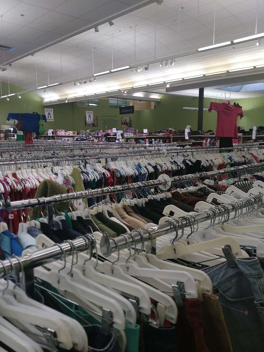 Goodwill Store and Buy the Pound Outlet | 9 Wason Rd, Hudson, NH 03051, USA | Phone: (603) 718-6111
