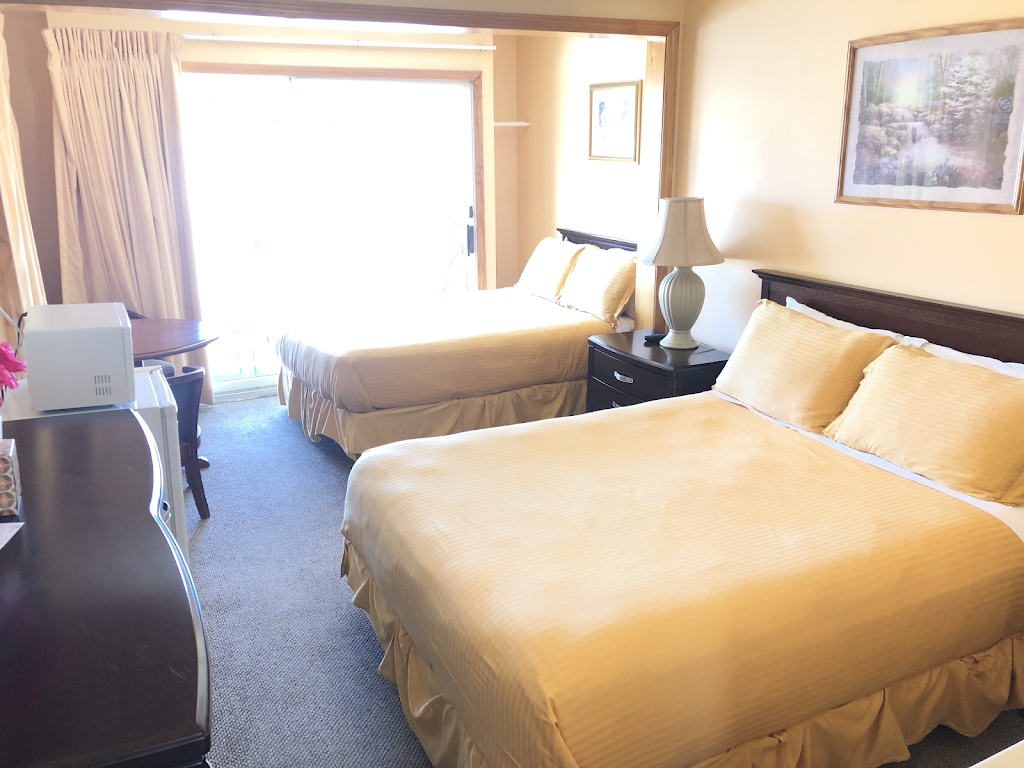 Moulton Hotel | 245 Ocean Blvd, Hampton, NH 03842, USA | Phone: (603) 926-2951