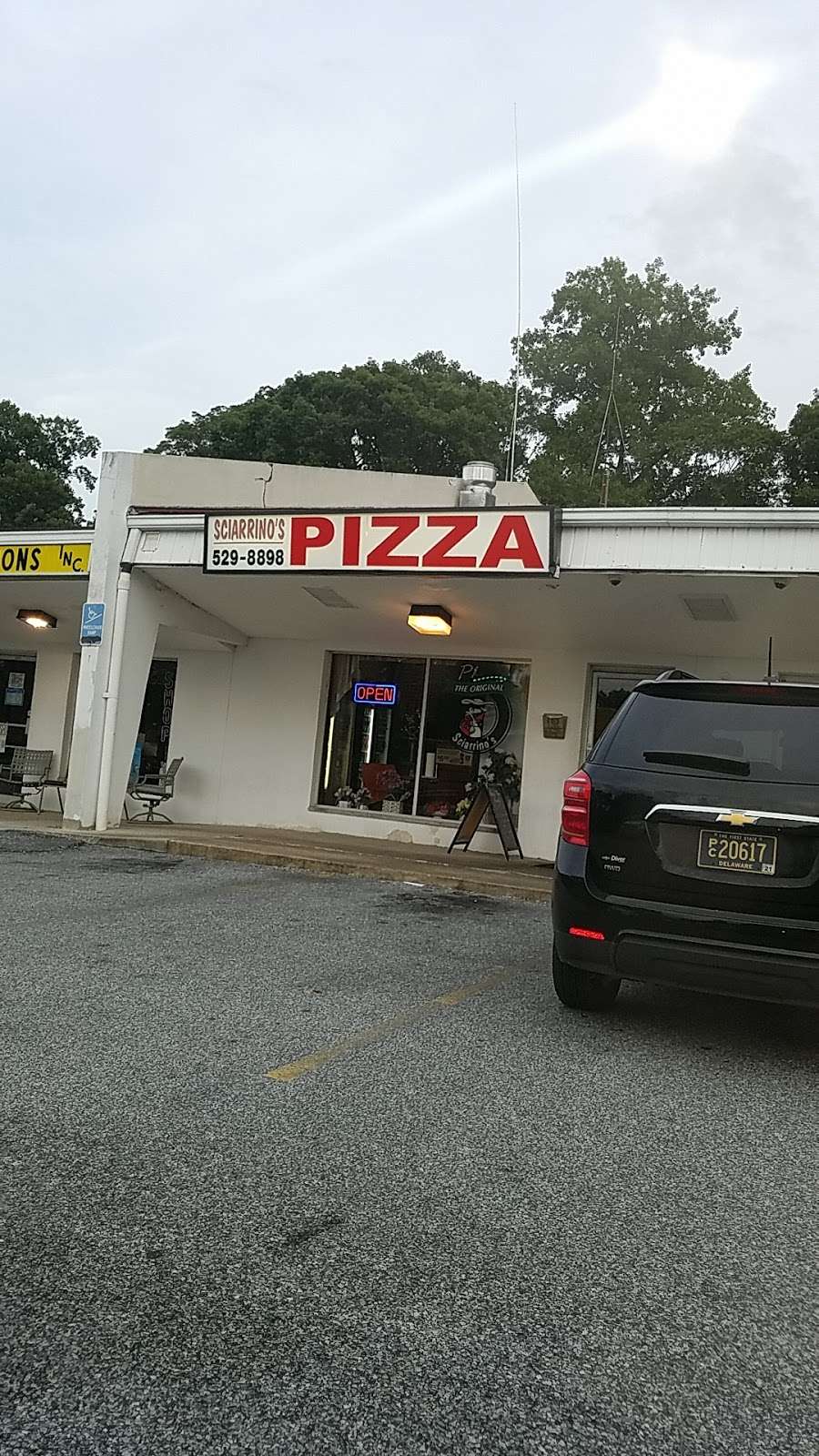 Sciarrinos Pizza of Wilmington | 2310 Carpenter Station Rd, Wilmington, DE 19810, USA | Phone: (302) 529-8897
