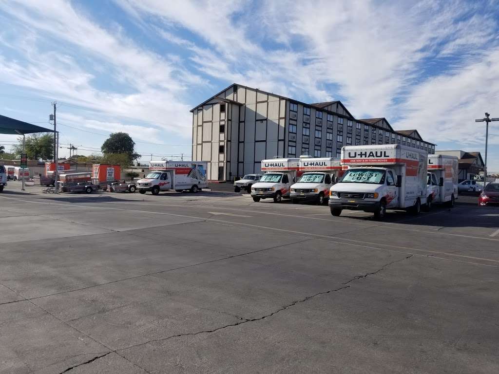 uhaul truck and trailers, boulder