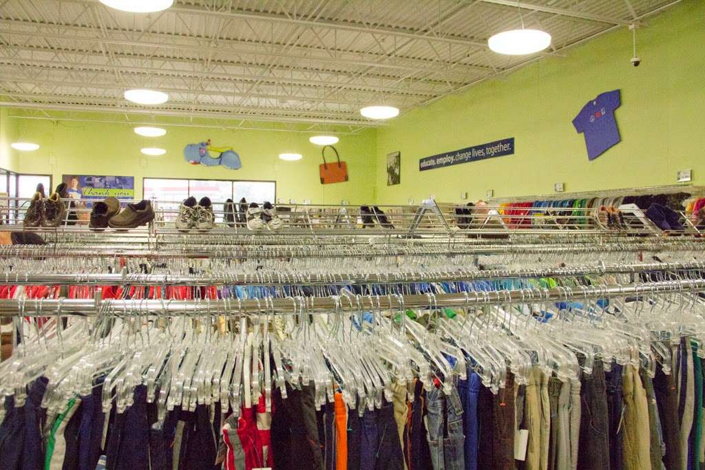 Goodwill Store | 15050 Greyhound Ct, Carmel, IN 46032, USA | Phone: (317) 844-1021