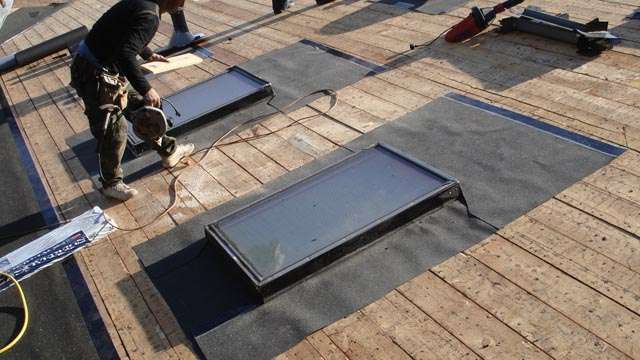 Roofing Contractors | 8111 St Louis Ave, Skokie, IL 60076, USA | Phone: (312) 625-9011