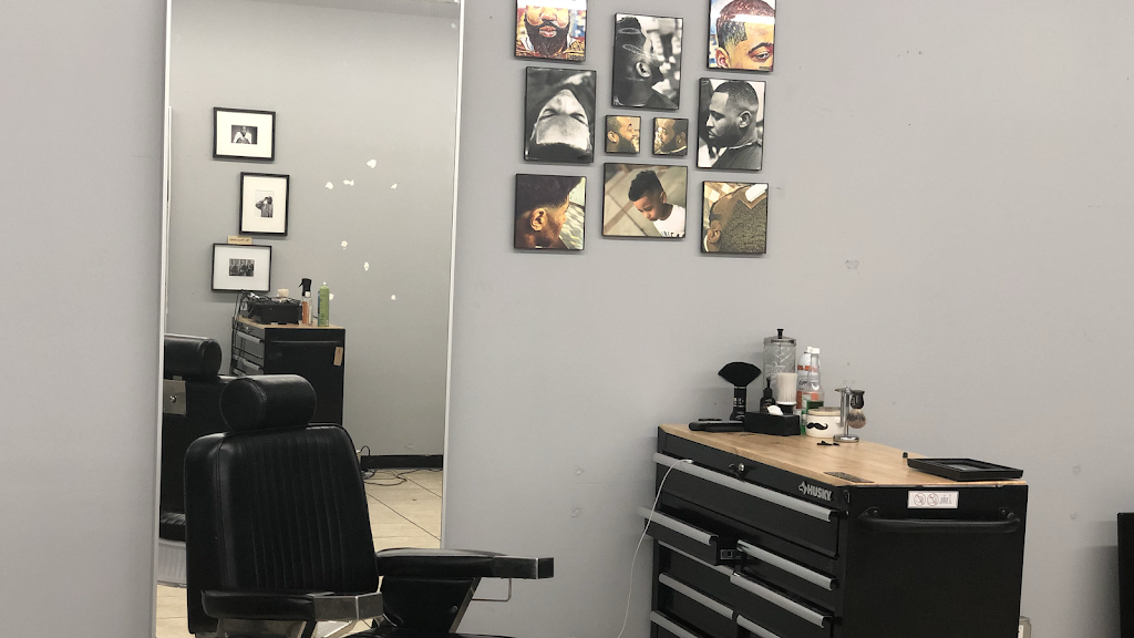 Work Of Art Barbershop & Shave | 4005 W Broadway Ave, Robbinsdale, MN 55422 | Phone: (763) 587-3178