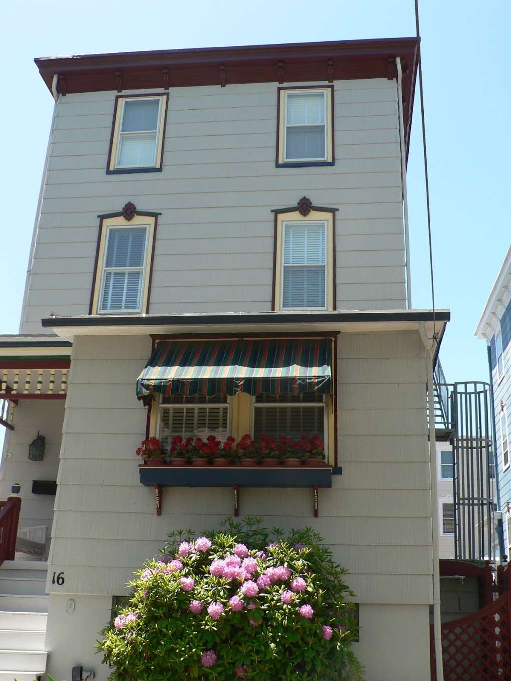 Cape May Puffin Suites | 32 Jackson St, Cape May, NJ 08204, USA | Phone: (610) 755-8244