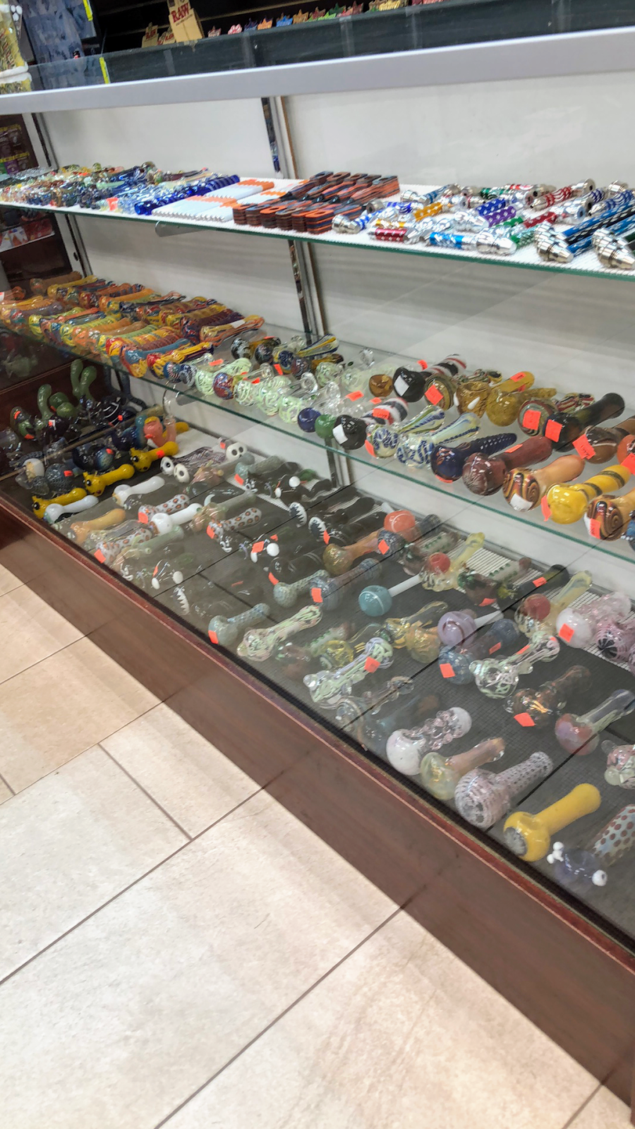 Latinos Smoke Shop | 4444 W Illinois Ave suite 109, Dallas, TX 75211, USA | Phone: (469) 570-2804