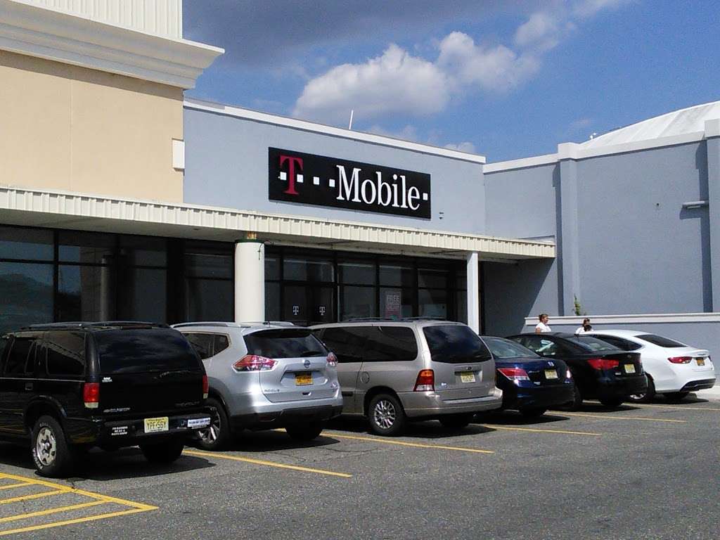 T-Mobile | 1156 US-46 #15, Little Falls, NJ 07424, USA | Phone: (973) 256-1575