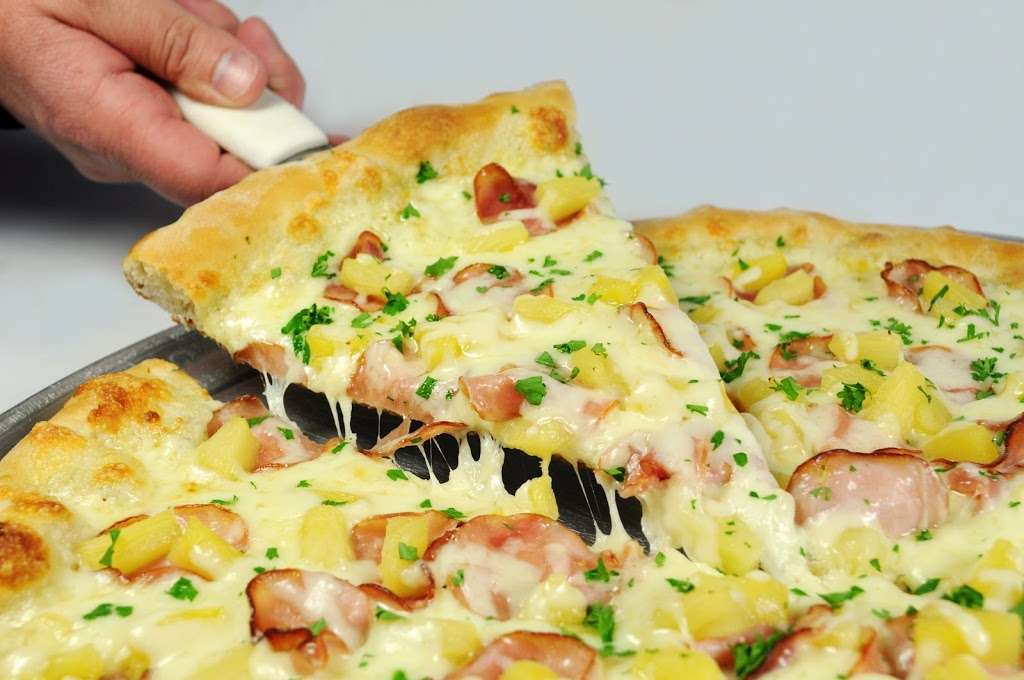 Grotto Pizza | 110 East St, Camden, DE 19934, USA | Phone: (302) 922-5655