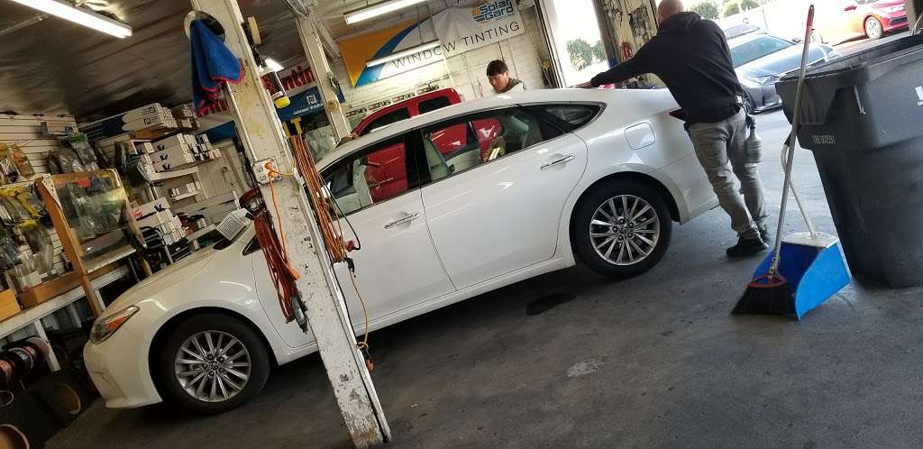 Andys Auto Alarm | 13031 Paramount Blvd, South Gate, CA 90280, USA | Phone: (562) 633-3878