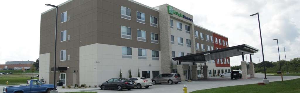 Holiday Inn Express & Suites Kansas City - Lees Summit | 1201 NW Innovation Parkway, Lees Summit, MO 64086 | Phone: (816) 600-2405