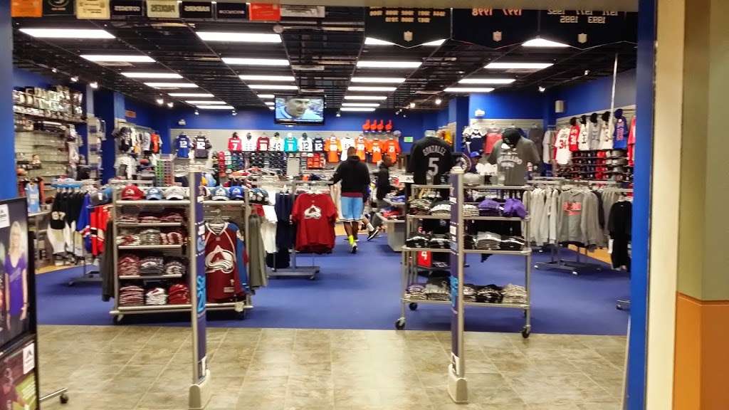 Fanzz Sports Apparel - Colorado Mills | Colorado Mills, 14500 W Colfax Ave, Lakewood, CO 80401, USA | Phone: (303) 590-1470