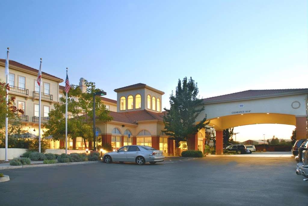 Hilton Garden Inn Napa | 3585 Solano Ave, Napa, CA 94558, USA | Phone: (707) 252-0444