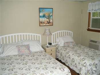 White Whale Motel | 20 W 7th St, Barnegat Light, NJ 08006 | Phone: (609) 494-3020