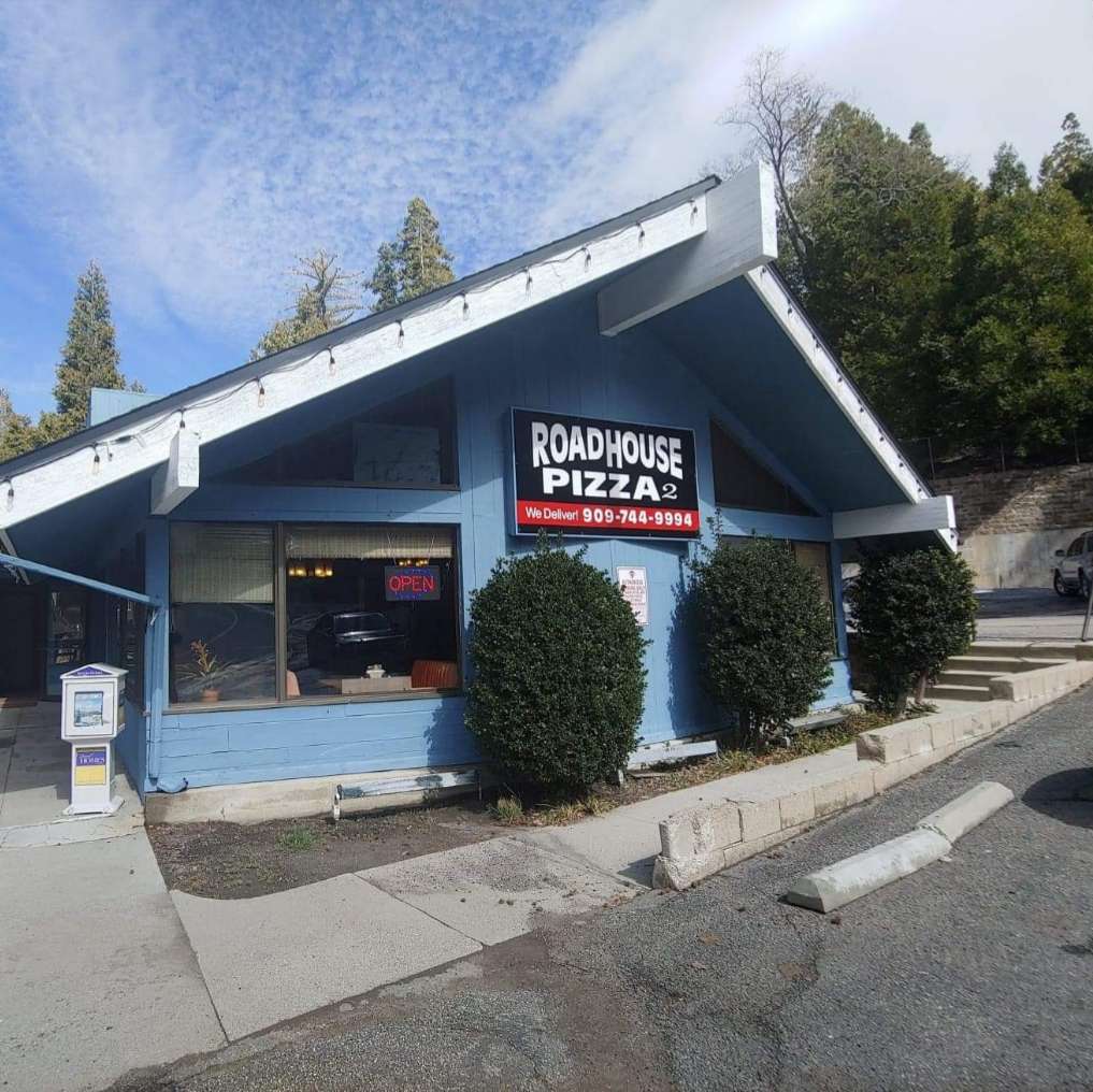 RoadHouse Pizza Lake Arrowhead | 291 South, CA-173, Lake Arrowhead, CA 92352, USA | Phone: (909) 744-9994